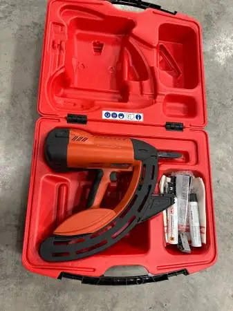 Hilti GX-100 Gas Nailer Like New Condition