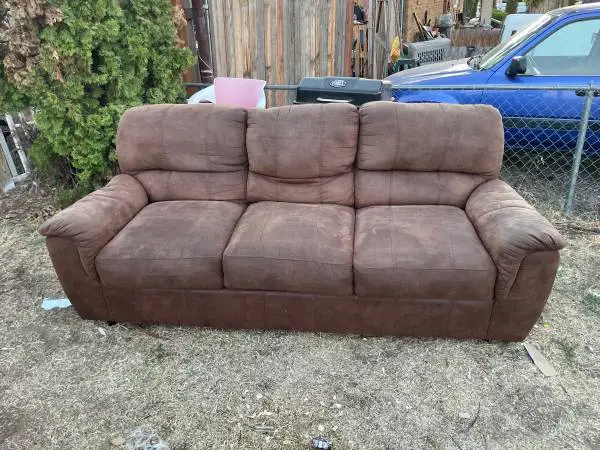Couch brown