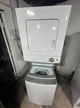 Whirlpool Washer&dryer Stackable 24inch