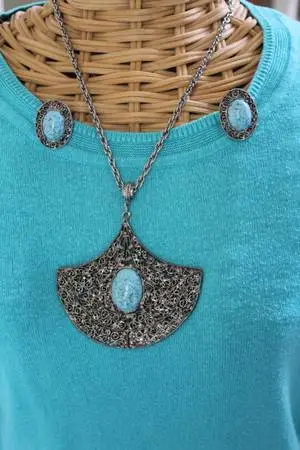 *REDUCED Vintage Hollycraft Large Faux Turquoise Necklace and Ear Bobs