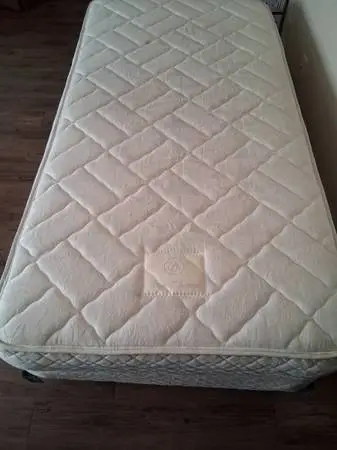 Ethan Allen Luxury Royal Mattress Set Serious Buyers Only!