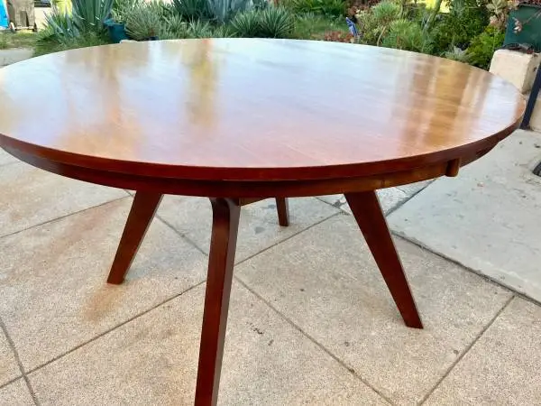 Mid Century Modern Style Dining Table