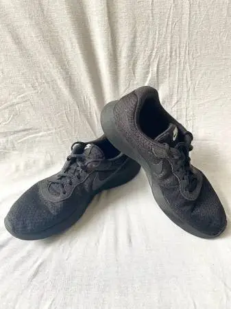 Nike Tanjun Triple Black - Grab It Today - Womens 9 Mens 7.5 - Casua