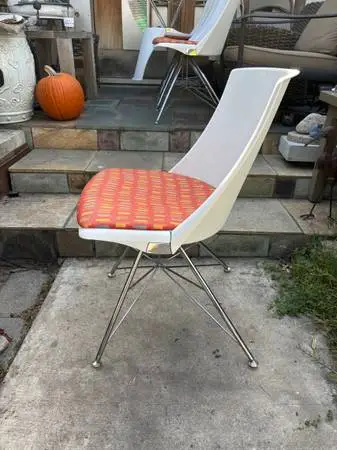 Mid Century Modern Chairs