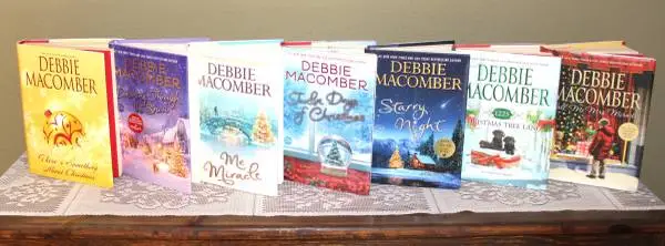 *7 Debbie Macomber Hardback Books With Covers