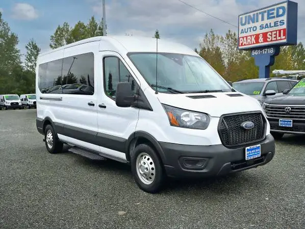 2023 Ford Transit 350 Passenger Van XL w/Medium Roof Van 3D