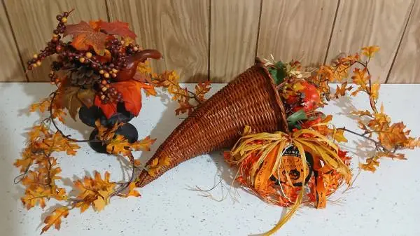 Fall and Thanksgiving Decorations
