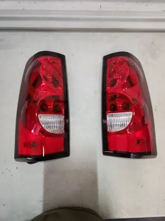 2004 to 2007 Chevy Silverado new Tail Lights