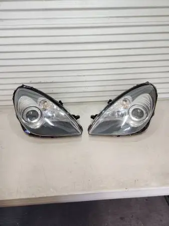 2005 to 2011 Mercedes Benz SLK280 , SLK300 and SLK350 Factory headligh