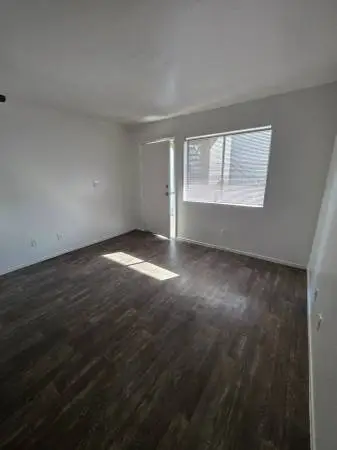 1 Month Free Rent – Renovated Apartments in Phoenix