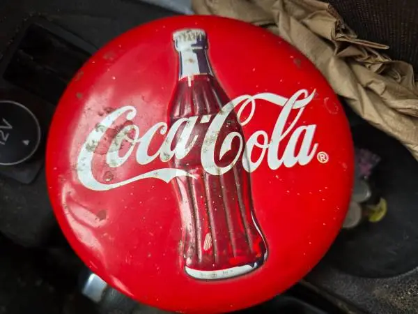 Yard sale OCT 15 th- indoor and outdoor MASSIVE ESTATE SALE !