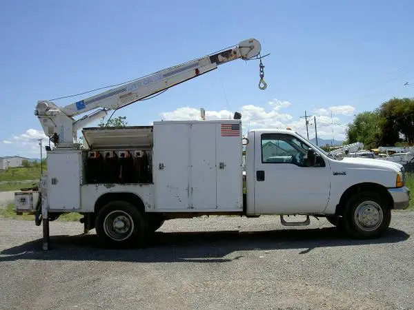 1999 F550 SERV.. TRUCK 6000# CRANE