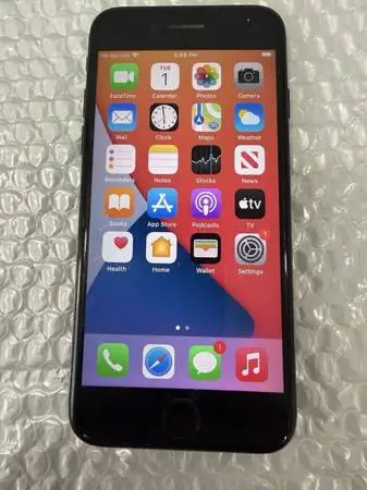 *UNLOCKED iPhone 7 32gb Any Carrier