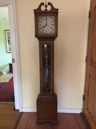 Grandpa‘s Antique tall clock tower