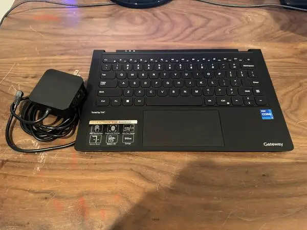 2022 Gateway Laptop Base i7-1255U 2.8GHz CPU 8GB Ram 512GB SSD