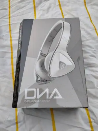 New Sealed Monster DNA Silver Headphones