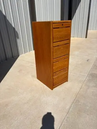 Beautiful Golden Oak Finished 4 Drawer File Cabinet