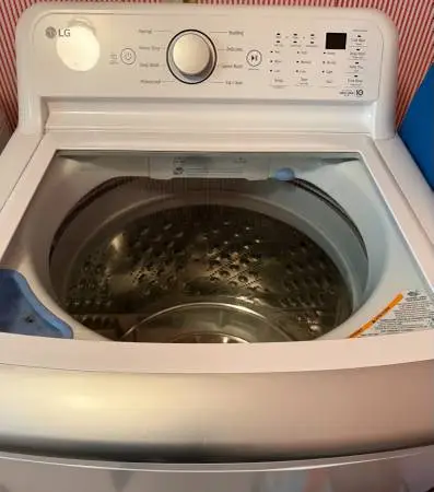 LG washing machine, just a few years old, works perfectly!