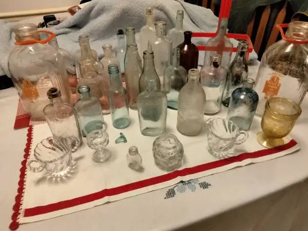 Old bottle lot. Brown, aqua, green.