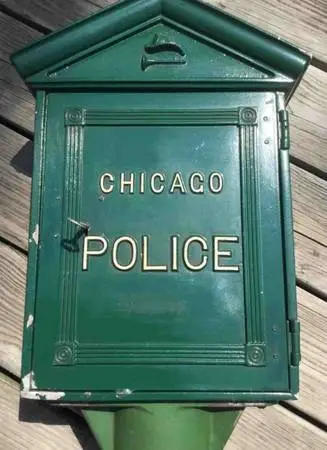 VINTAGE CHICAGO POLICE CALL BOX PEDESTAL WANTED