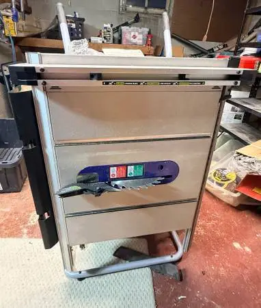 Portable table saw with wheels