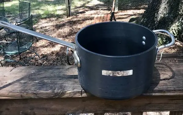 Calphalon Hard-Anodized Professional Aluminum Cookware Pot