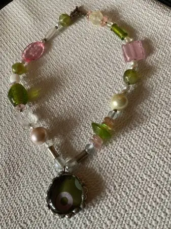 18 Pink and Green Beaded Necklace with Oval Pendant