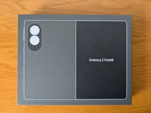 BRAND NEW Samsung Galaxy Fold 8 Unlocked 256GB Graphite