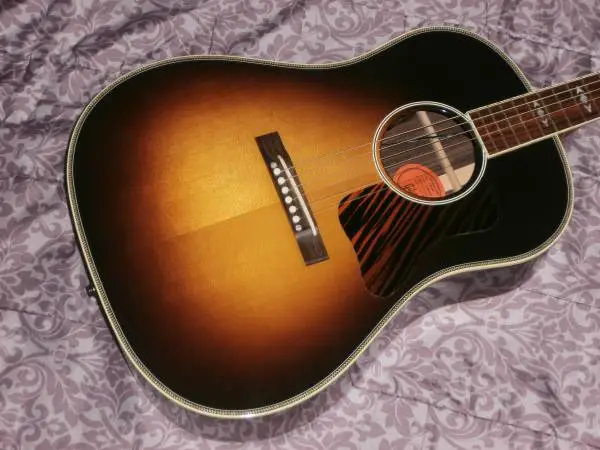 Gibson Advanced Jumbo Custom Limited Edition Acoustic Guitar