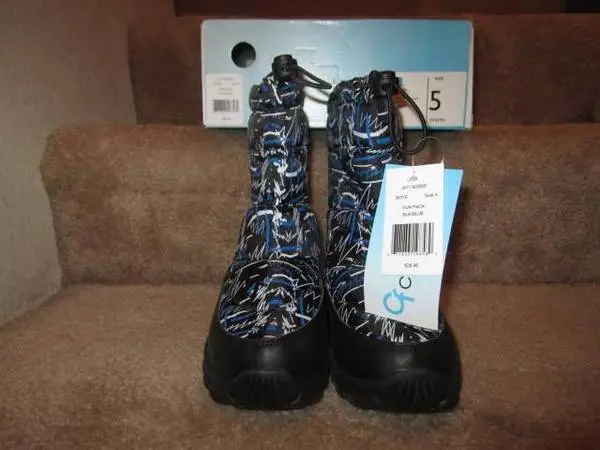 Coldfront Tech Wear New in Box Snow Boots Size 5