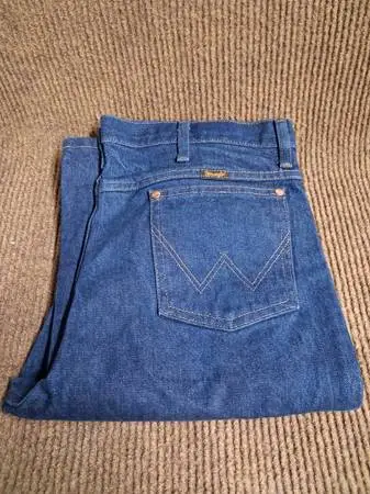 Mens Wrangler Cowboy Cut 936 jeans 36 x 36 - $15.00