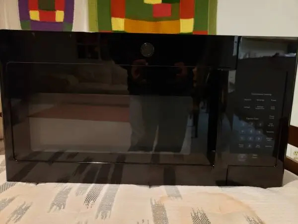 Excellent condition GE microwave
