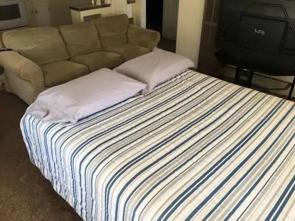 Sealy Posturepedic Queen Bed with frame - AVAILABLE 9/27 for pickup