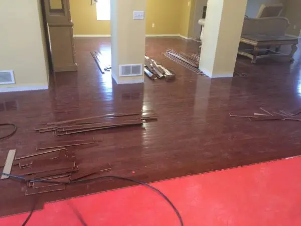 Luxury Vinyl Planking • Laminate • Hardwoods