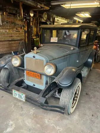 Live Estate Auction