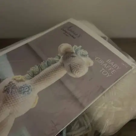 Annie’s CARING CROCHET KIT CLUB - CKC12 BABY GIRAFFE TOY SOFT WHITE Y