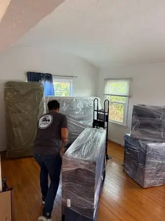 🚛 Two Movers and a Truck – Fast, Reliable & Affordable!