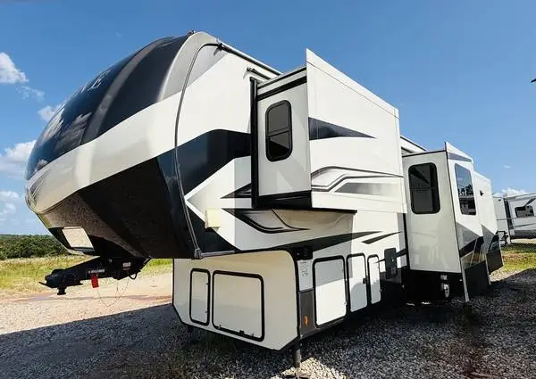 22 Alpine 5th Wheel 4 Slides Washer/Dryer Combo SAVE MASSIVE!!!!