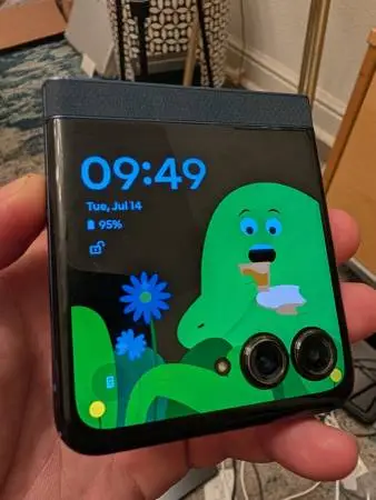 Cricket wireless Motorola Moto Razr 2025 5g 256gb 8gb-20gb gamingPhone