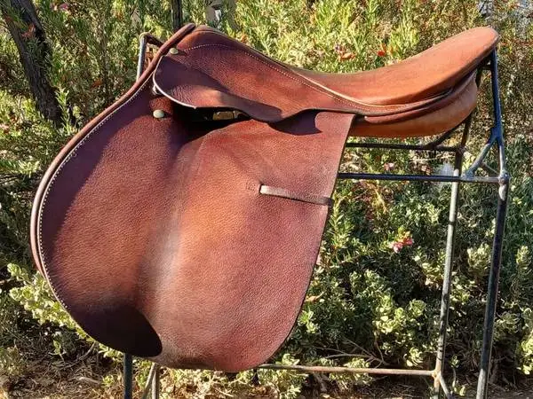 B T Crump Prix De Saute all purpose English saddle