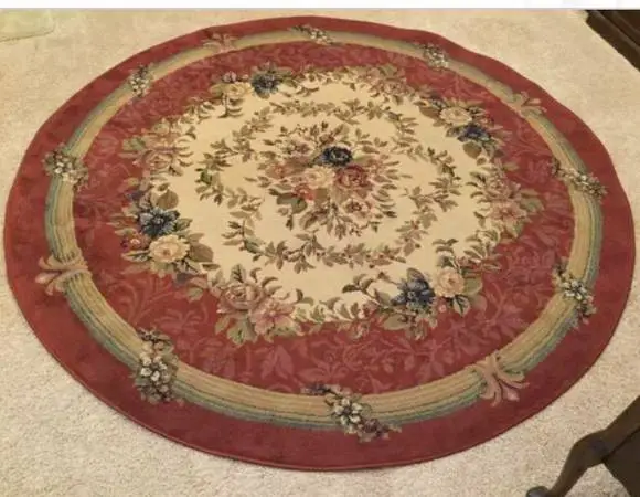🌸RUG ROUND 🌸 NEED GONE ASAP