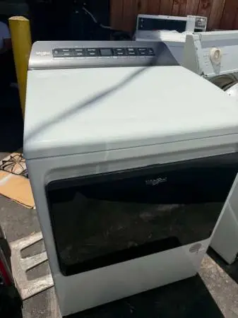Whirpool steam gas dryer 7.4 cu ft open box