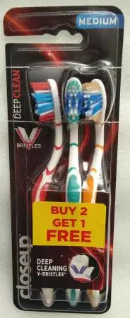 Closeup Deep Clean Medium Toothbrush - 3 Pack