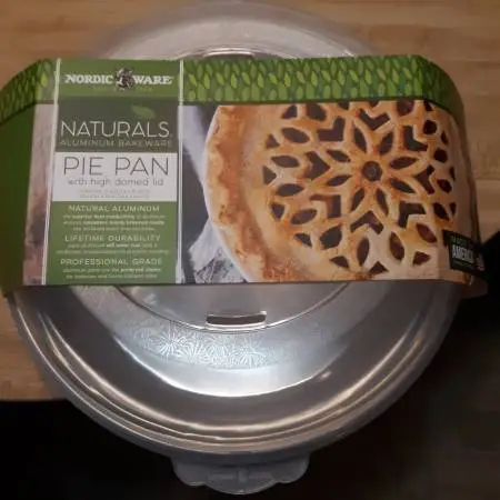 Nordic Ware Naturals Pie Pan with High-Domed Lid