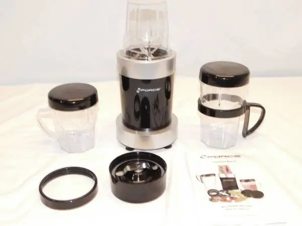 FORCE MINI BLENDER ~ SMOOTHIE BLENDER ~ HAS 3 SIZE CUPS & 2 BLADES