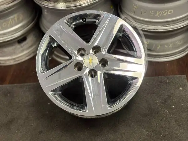 CHEVY GMC CADILLAC RIM WHEEL 18 INCH 5 LUGS ONLY ONE RIM
