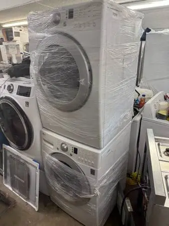 LG stackable White set washer and dryer