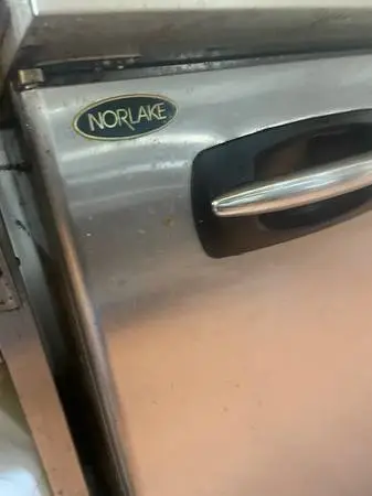 COLD TABLE , 3 DOOR NORLAKE BRAND