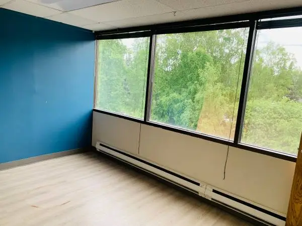 Efficient layout, office condo in UMED district.