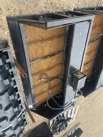 Skid steer Power screen bucket